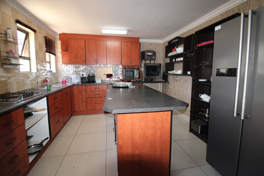 15 Bedroom Property for Sale in Langenhovenpark Free State